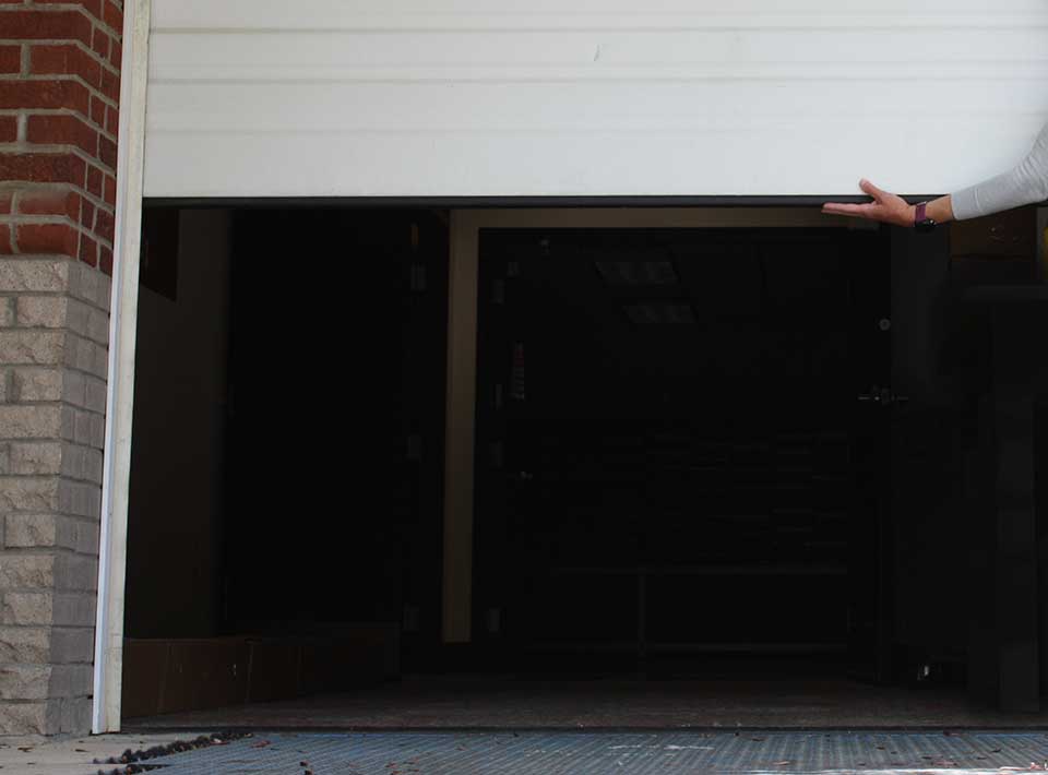 Balance Commercial Door